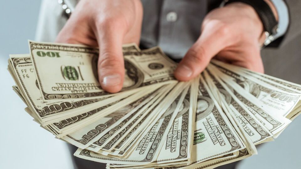 Кредит от МВФ в размере $5 млрд будут перечислять четырьмя траншами
