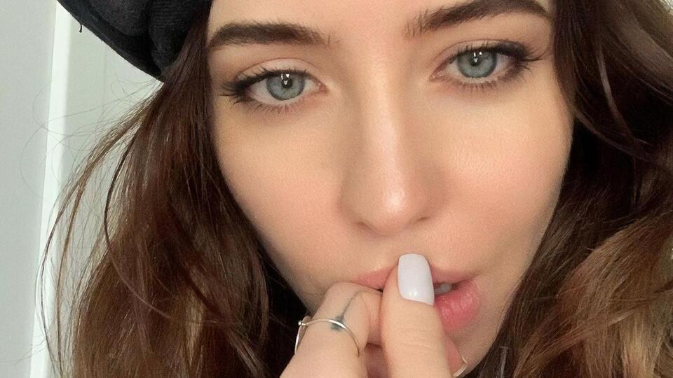 Дорофеева показала, как расслабляется под музыку