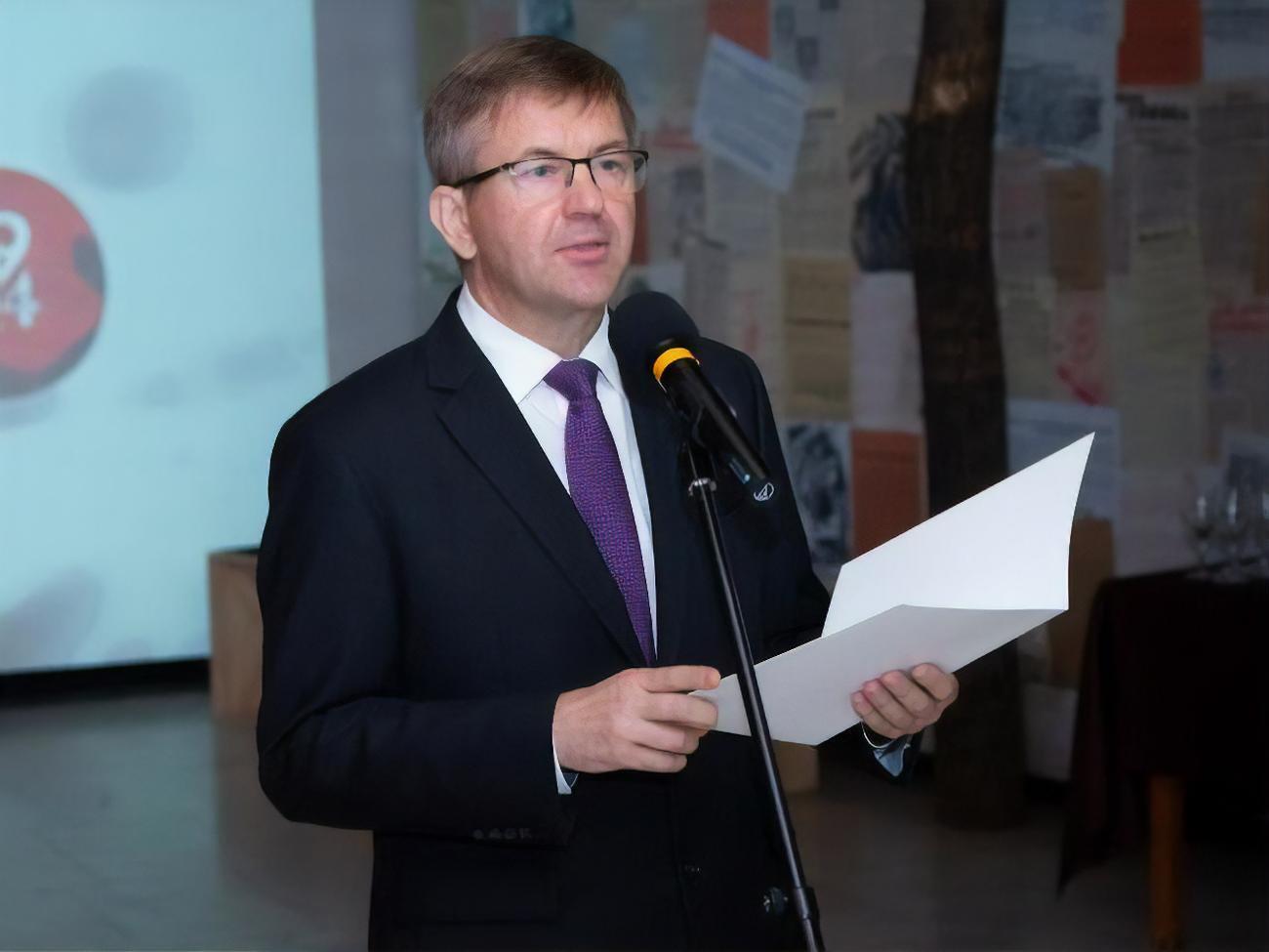 Лещеня был помощником Лукашенко&nbsp;по внешнеполитическим и внешнеэкономическим вопросам