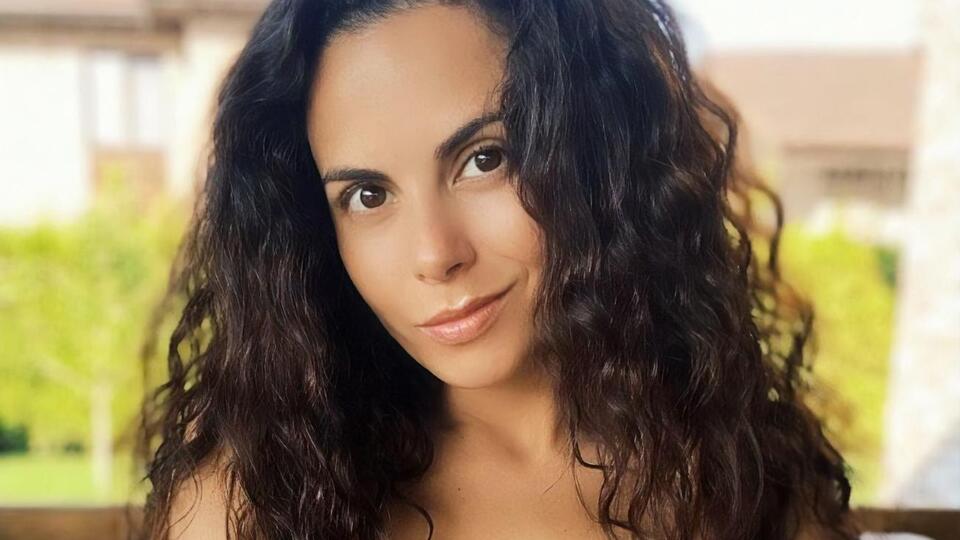 Каменских: Летом я чувствую особое единение с природой. Когда мое тело окутывает приятный ветерок, когда солнце мягкими лучами касается моего тела