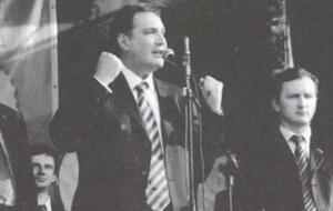 Дмитрий Рогозин на митинге партии "Родина" в 2005 году