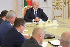 Лукашенко провел совещание с членами Совбеза