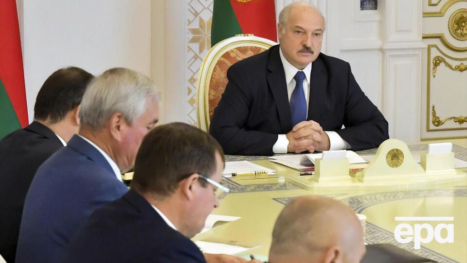 Лукашенко поддержал рабочих, не вышедших на забастовку