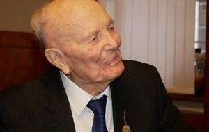 Патону был 101 год