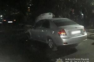Автомобиль был припаркован во дворе дома, где живет Мазур