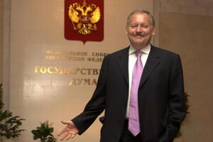 У 2018 році Затулін заявляв, що Росія 2014 року зробила "важку помилку", зупинившись у Маріуполі