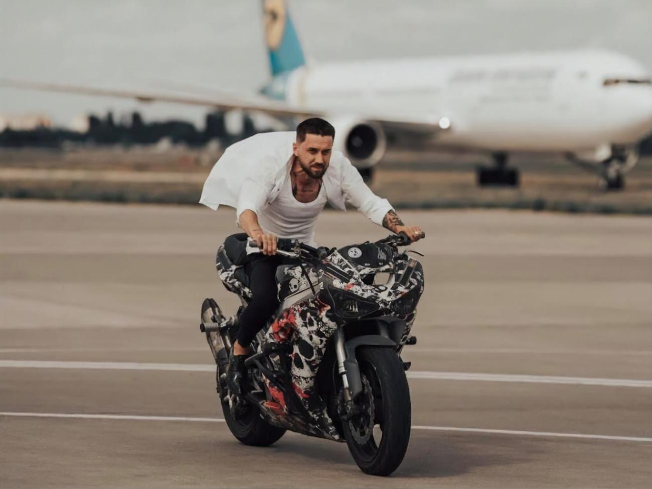 Асафатов: Спеціально для знімань "Море" я навчився керувати спортивним мотоциклом