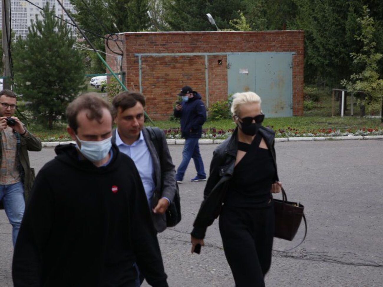 Юлию Навальную к мужу не пустили