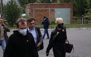 Юлію Навальну до чоловіка не пустили
