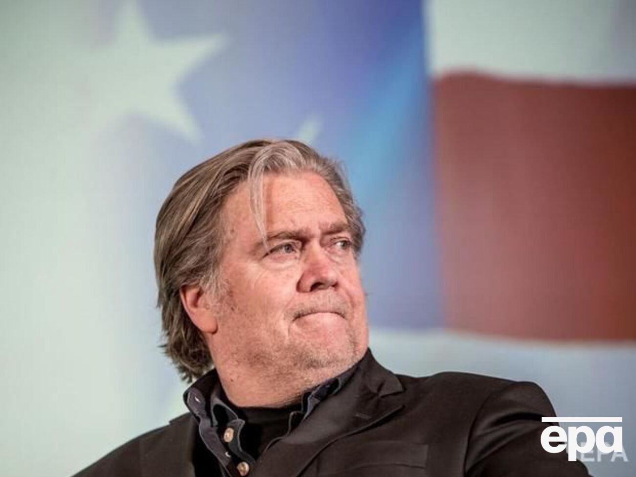 Бэннон был уволен с должности помощника Трампа в августе 2017 года