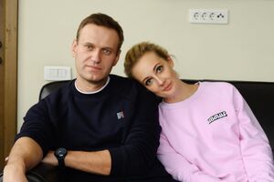Алексей и Юлия Навальные живут в браке с 2000 года