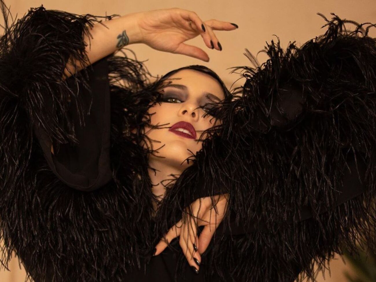 Maruv: Ретро-сука