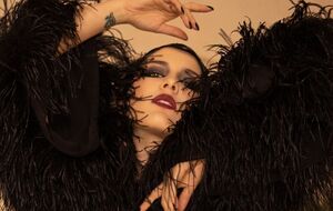 Maruv: Ретро-сука