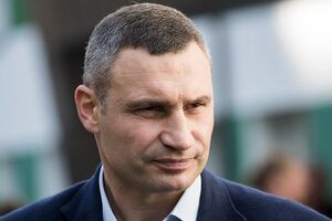 Кличко: Размер выплат составляет от 300 до 500 гривен