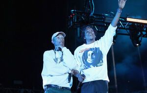 Фаррелл (на фото слева) о совместной с Джей Зи (на фото справа) песне: Эта песня о том, насколько тяжело, в принципе, быть предпринимателем в нашей стране