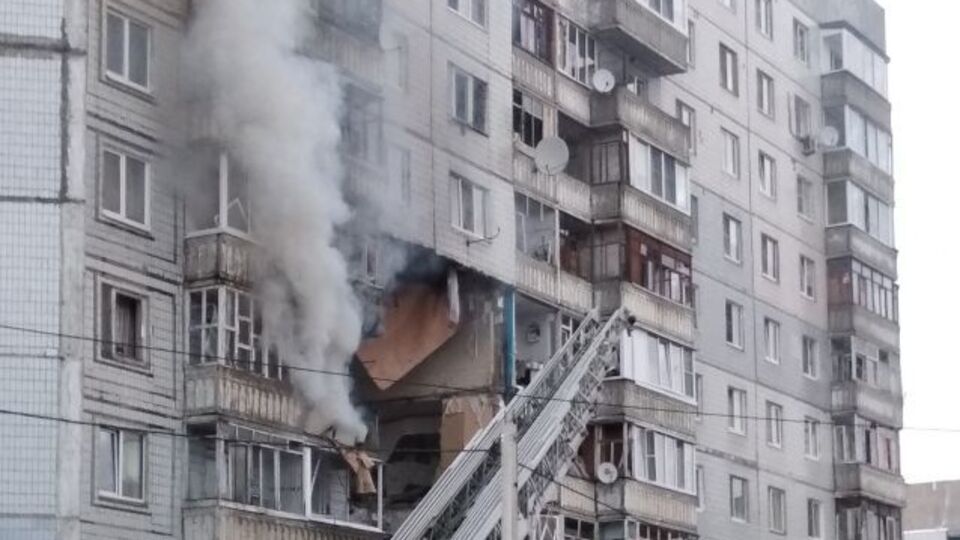 На місці пожежі працюють 29 одиниць техніки і 103 співробітники МНС