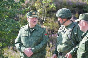 Лукашенко: Военная поддержка налицо – передвижение войск НАТО к границам