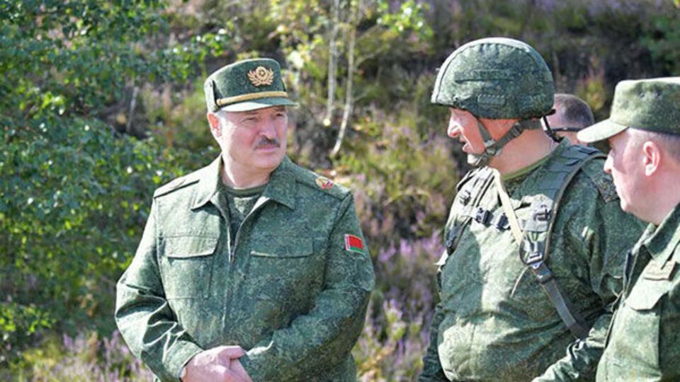 Лукашенко: Военная поддержка налицо – передвижение войск НАТО к границам