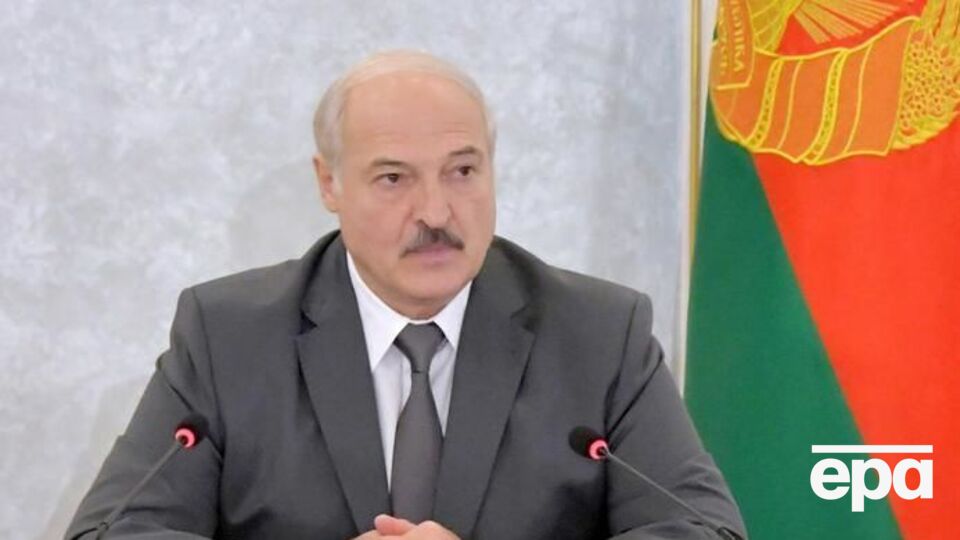 Лукашенко: Остановим предприятия, люди остынут