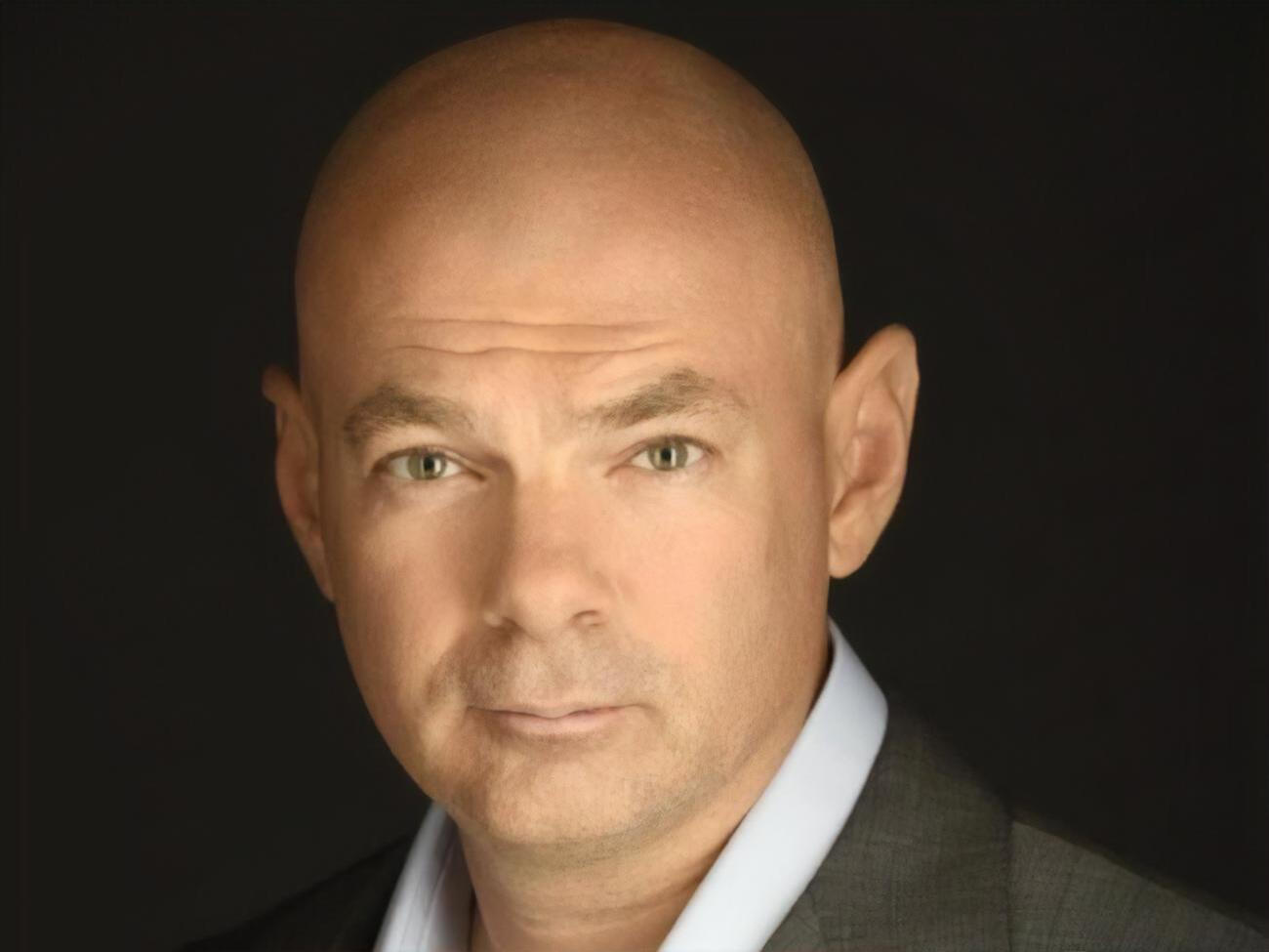 Игорь Палица:&nbsp;2,5 тысячи военнослужащих и более 150 единиц военной техники находились в столице, тогда как их катастрофически не хватало на фронте