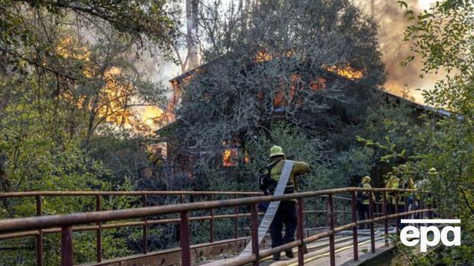 В результате пожаров разрушено уже 845 построек