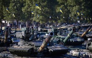 Зеленський передав українським військовим танки Т-64 і Т-72