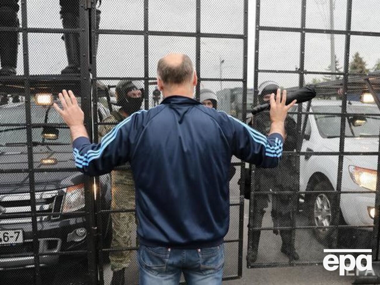 Подходы к резиденции Лукашенко охранял ОМОН