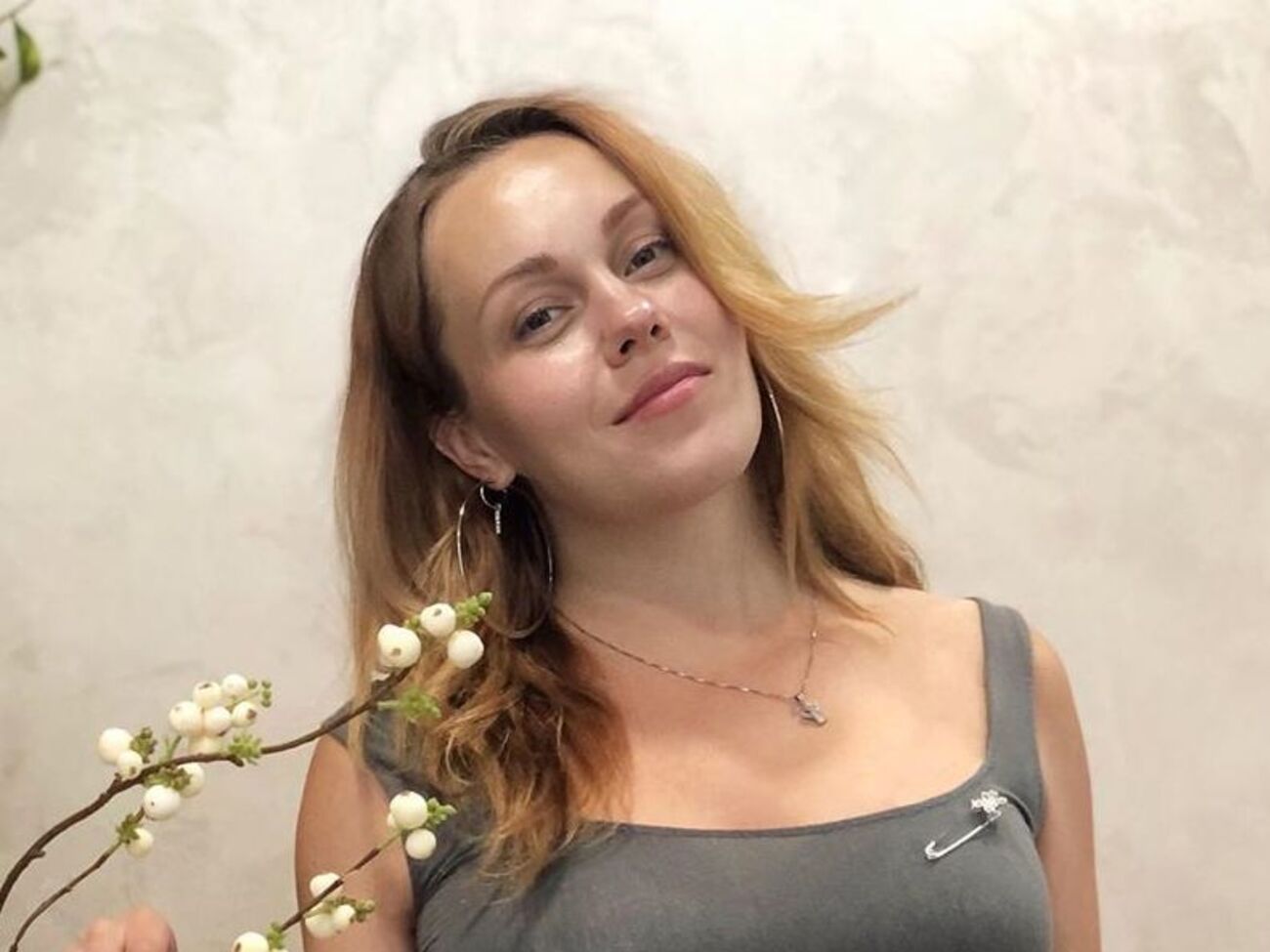 Alyosha: Так багато вже листя на землі... Але спекотно, це не може не радувати. Обожнюю літо