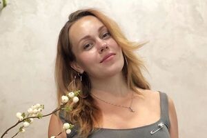Alyosha: Так багато вже листя на землі... Але спекотно, це не може не радувати. Обожнюю літо