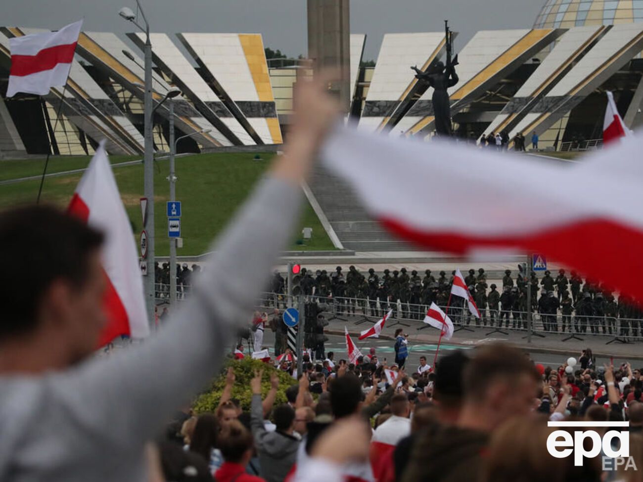 Задержание произошло на следующий день после массовых митингов по всей Беларуси