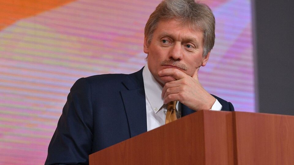 Песков утверждает, что международных переговоров о перелете Навального не было