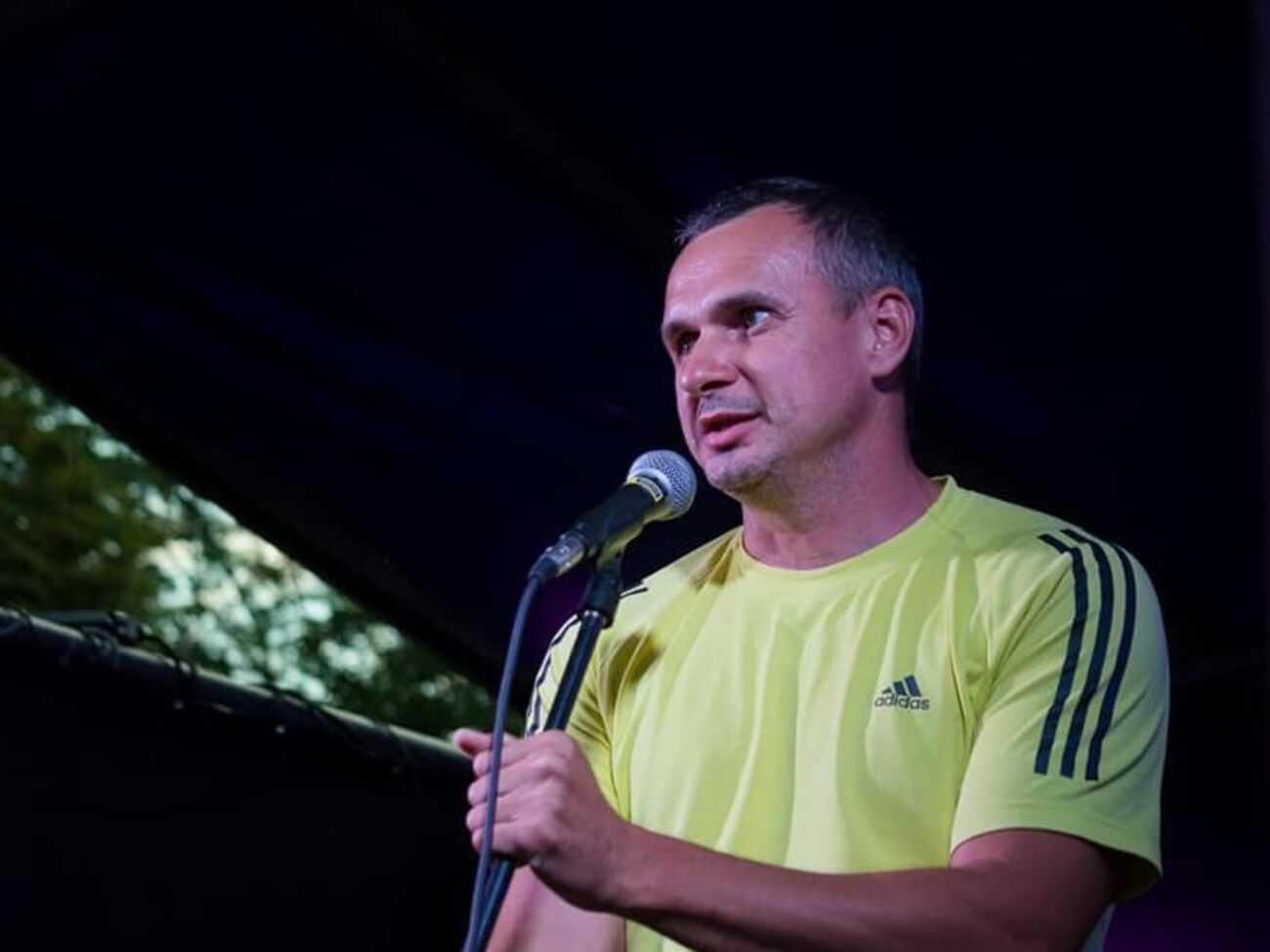 Сенцов: Як же добре, що поруч із цим фальшивим світом існує справжній