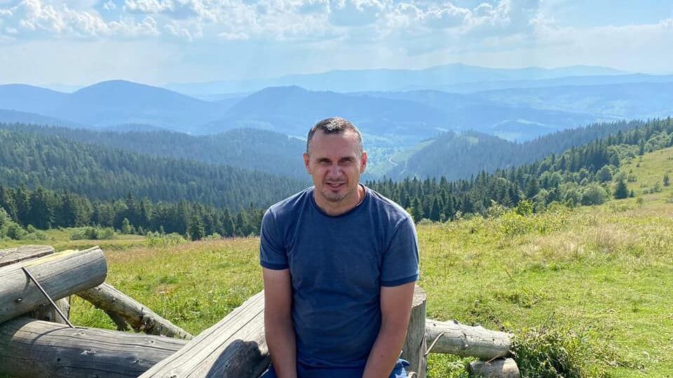 Сенцов: Путін дає їм помилкове відчуття величі Росії і переваги росіян над усіма