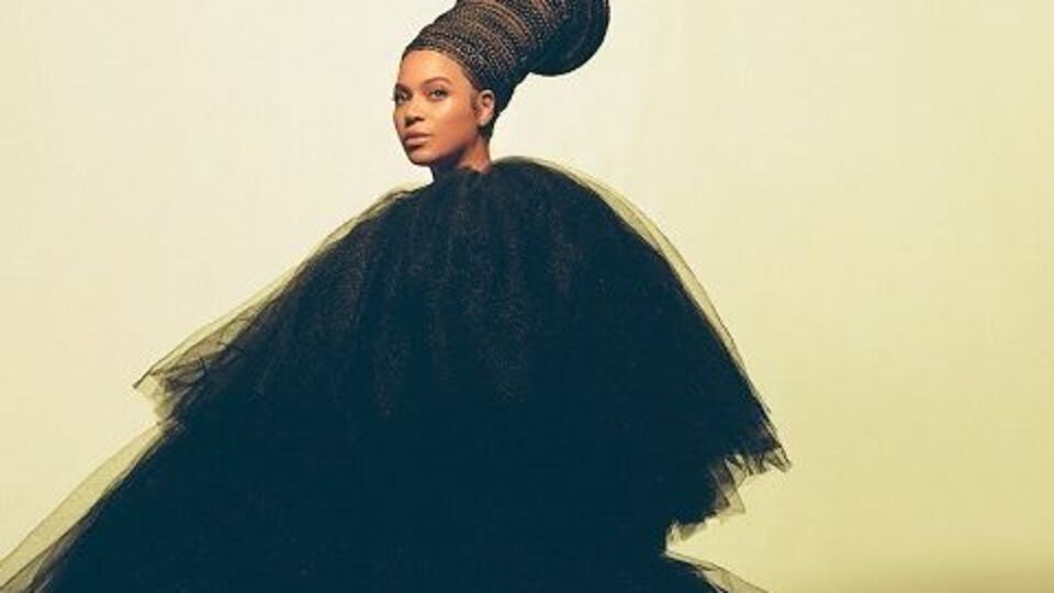 Бейонсе отметила, что в клипе Brown Skin Girl ей было важно показать многообразие оттенков смуглой кожи