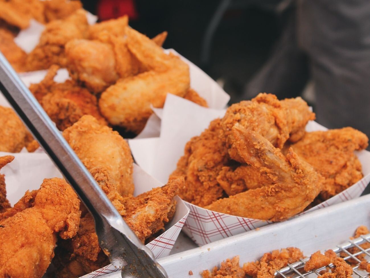 Международная сеть ресторанов быстрого питания отказалась от своего лозунга из-за коронавируса