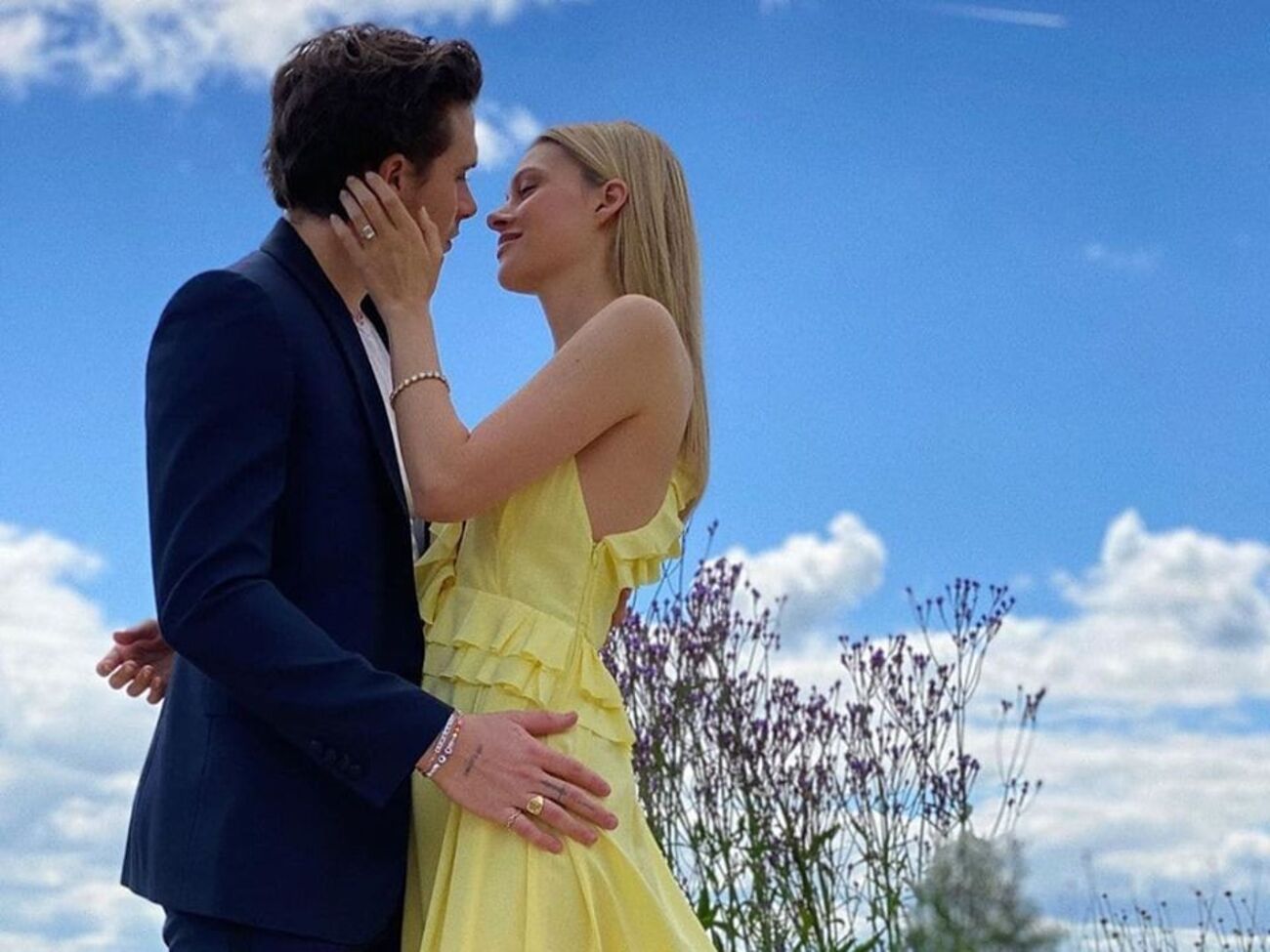 Бруклин Бекхэм сделал предложение Пельтц после 10 месяцев романтических отношений