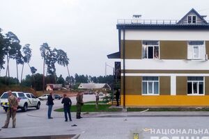 После взрыва три человека находятся в больнице