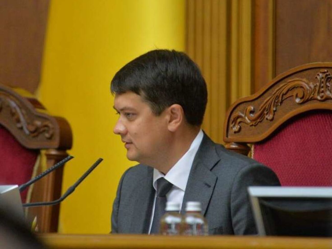 Разумков не уточнил, кто из депутатов болеет COVID-19