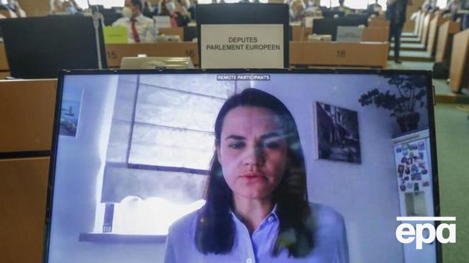 Із членами комітету Європарламенту Тихановська спілкувалася за допомогою відеозв'язку