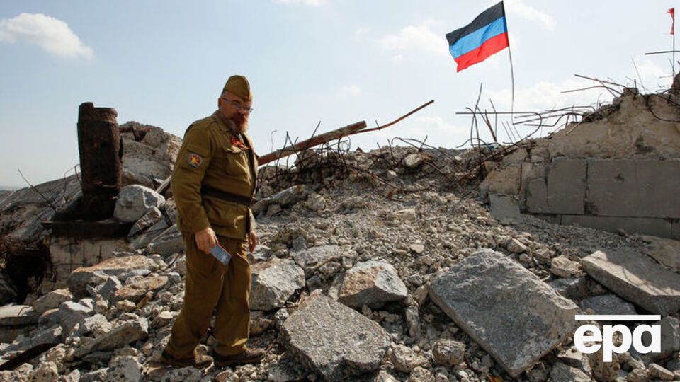 Від "добровольців" вимагають згоди оформити паспорти так званих "ЛНР" і "ДНР"