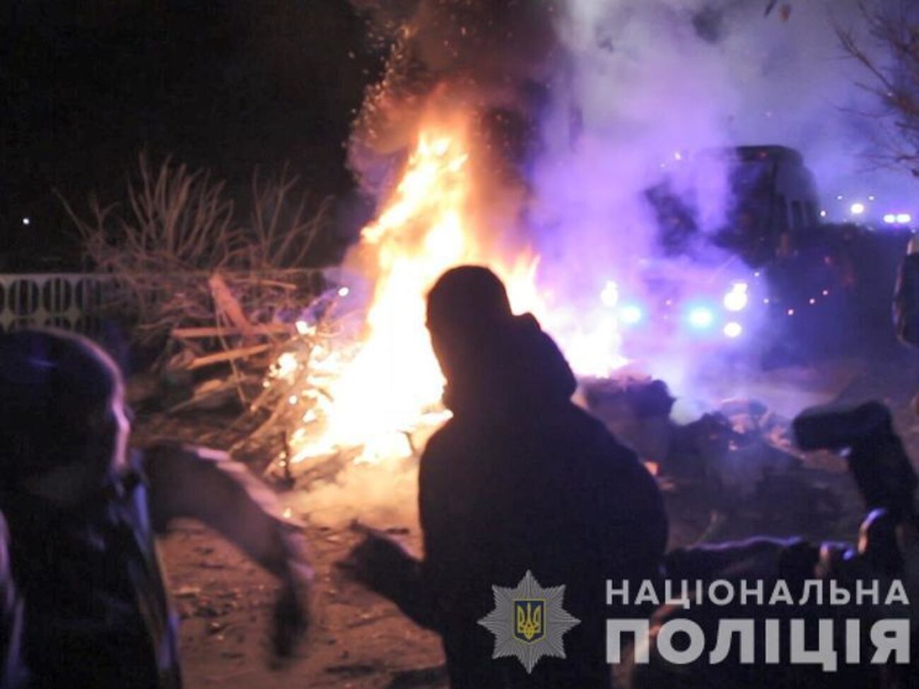 Жители Новых Санжар&nbsp;забросали автобусы с&nbsp;эвакуированными украинцами камнями
