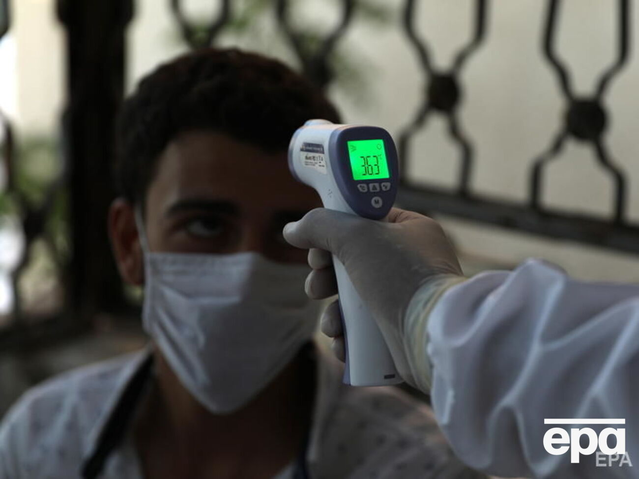 Число инфицированных коронавирусом в мире приближается к 25 млн человек