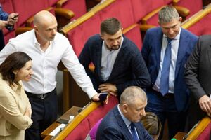 Виділення першого траншу відбудеться тільки за умови виконання зовнішніх зобов'язань перед МВФ, підкреслили в політичній силі