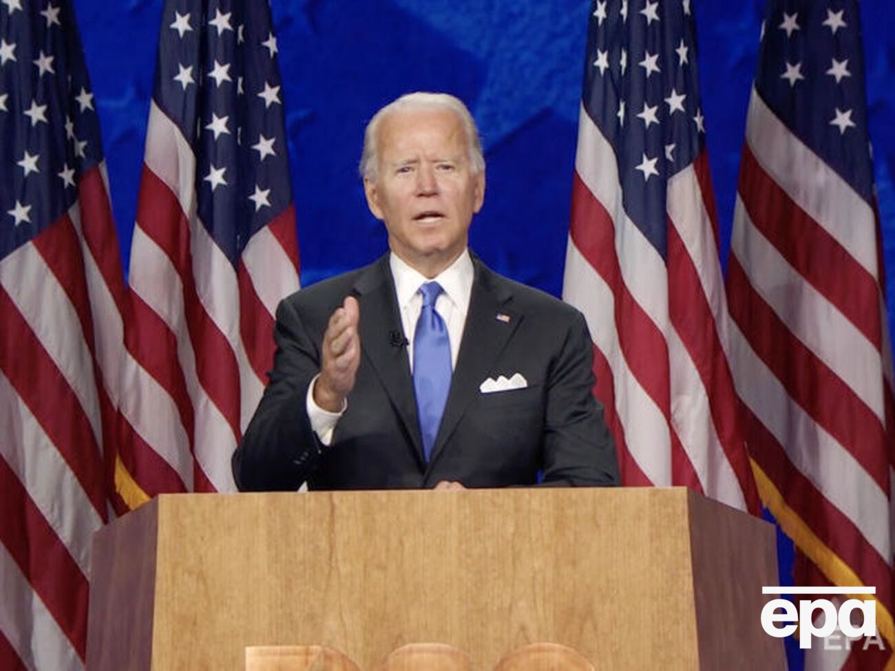 Байден лидирует в президентском рейтинге