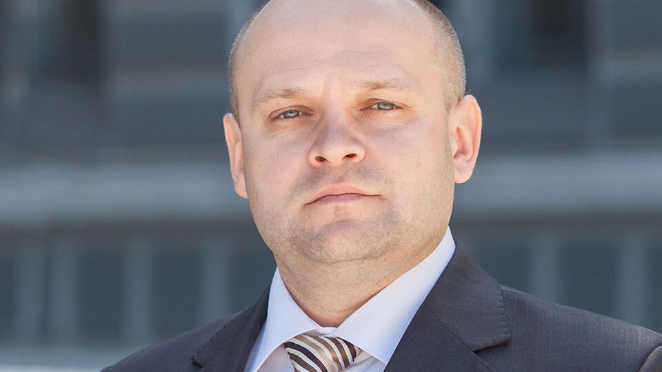 Борисенко відповідав за діяльність фінансово-адміністративного та операційного блоку регулятора