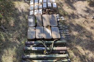 У Донецькій області прикордонники ліквідували схрон боєприпасів – кому вони належать, встановлює слідство