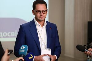 Вугельман отметил, что врачи оценивают его состояние как удовлетворительное