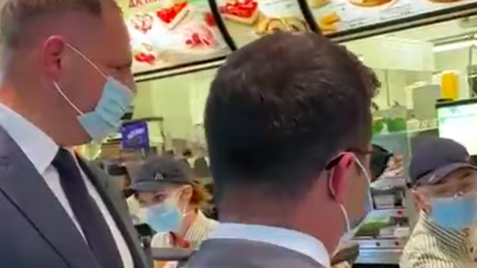 Зеленський і його супутники в McDonald's замовили нагетси, бургери та соуси