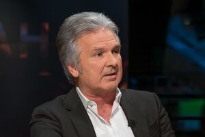 Швец: Путин был повязан кровью. Шаг влево, шаг вправо – все