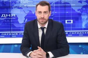 Прокопчуку 34 года, у него несколько высших образований